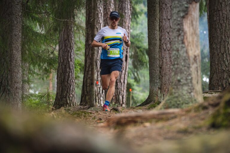 Juho Ylinen ja Minna Kauppi Bodom Trailin kuninkaalliset